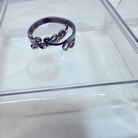 Womens Elegant Silver Tone Swirl Ring Band Size 6-10 Double Layer Finger ring main image 4